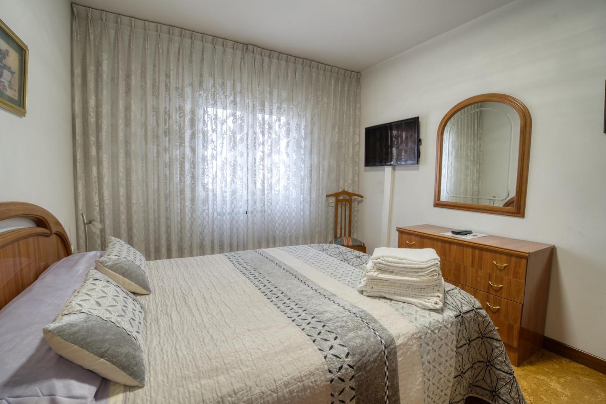 Muy Amplio, Con Wifi Y A 12 Minutos Del Centro Appartement