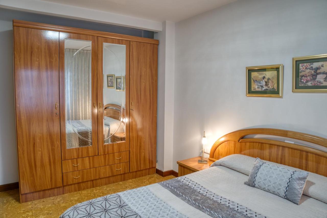Apartamento Muy Amplio, Con Wifi Y A 12 Minutos Del Centro
