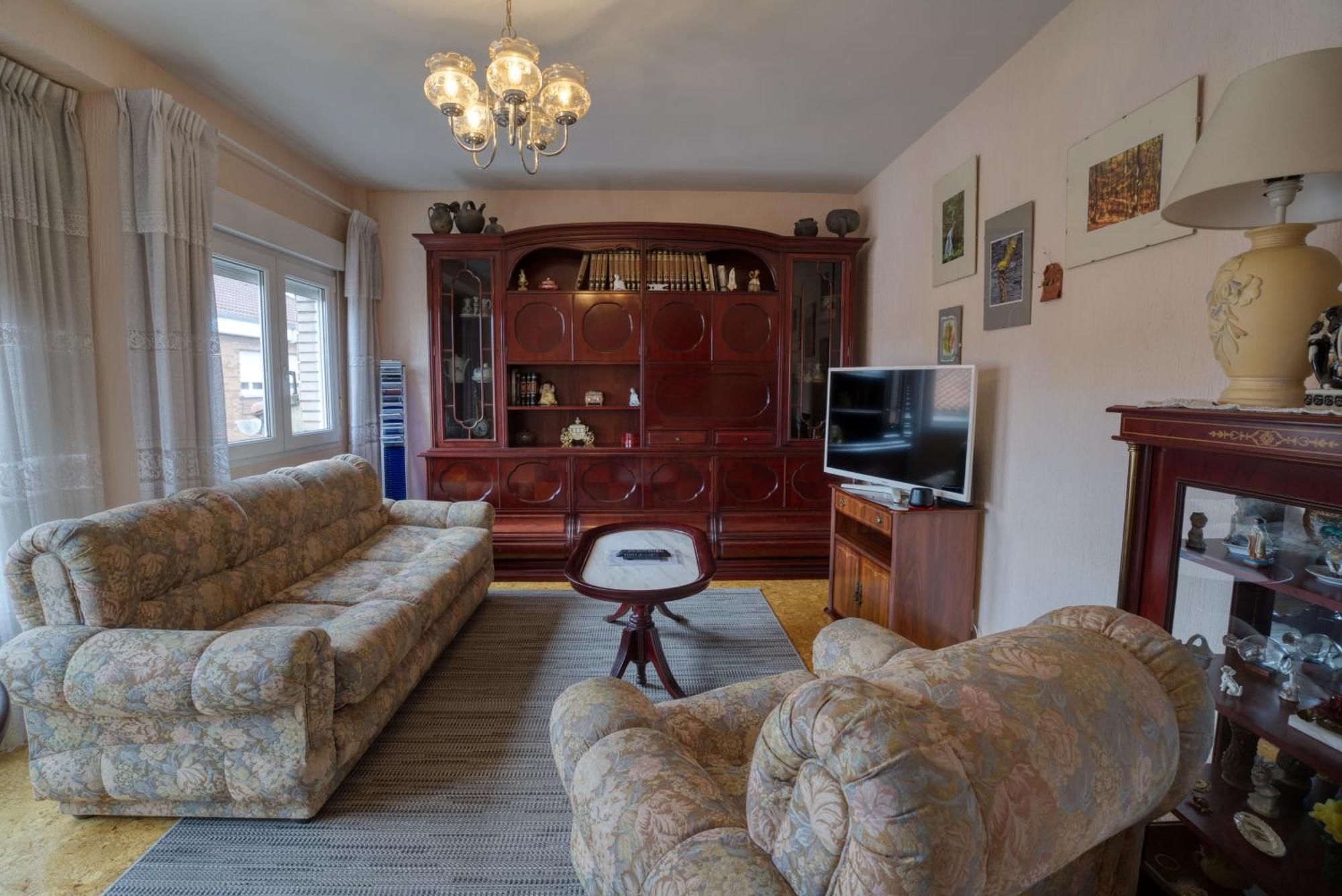 Apartamento Muy Amplio, Con Wifi Y A 12 Minutos Del Centro *